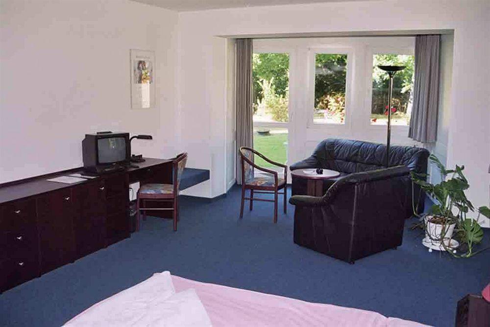 Hotel Strandpavillon Baabe Buitenkant foto