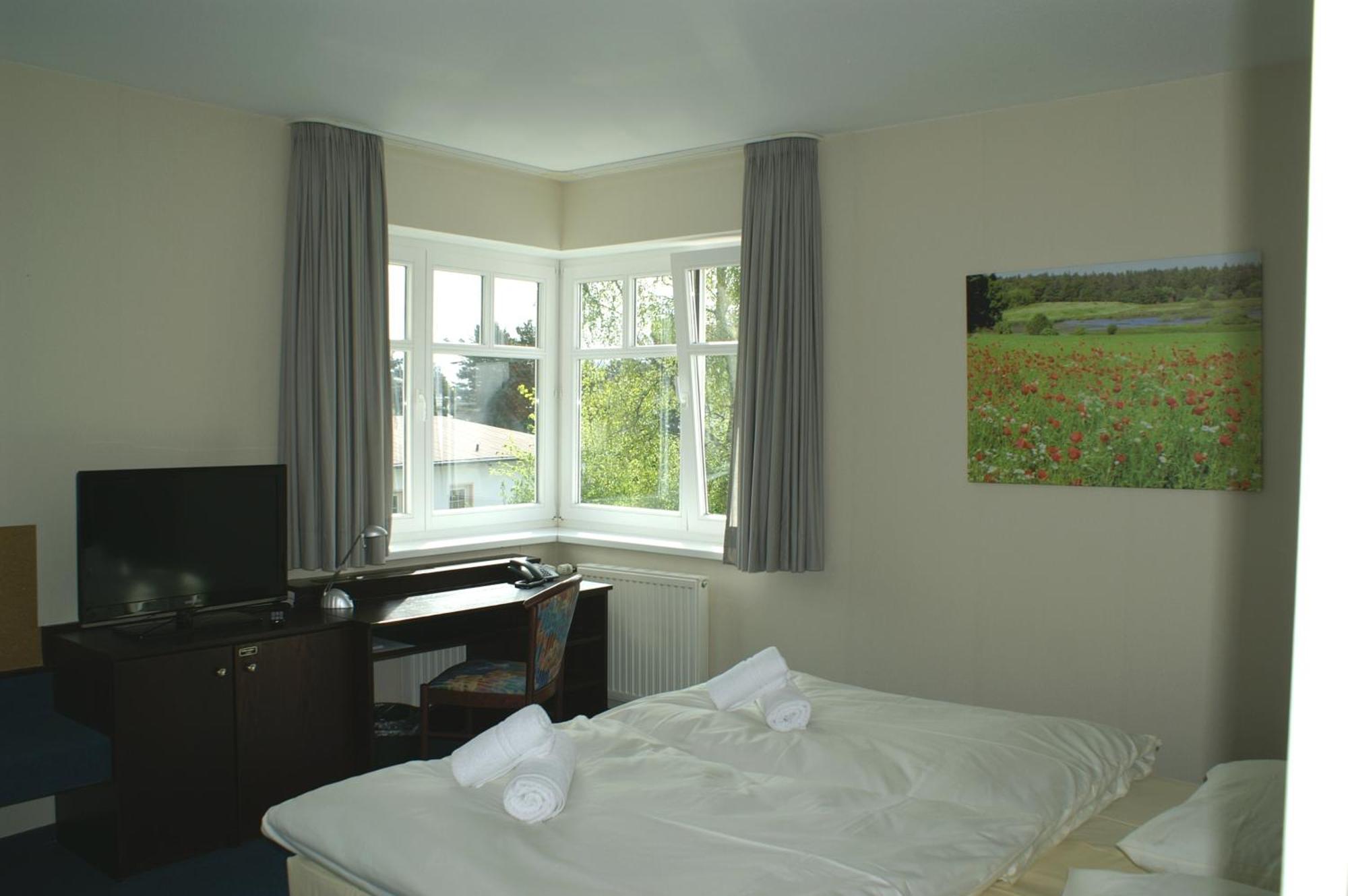 Hotel Strandpavillon Baabe Buitenkant foto