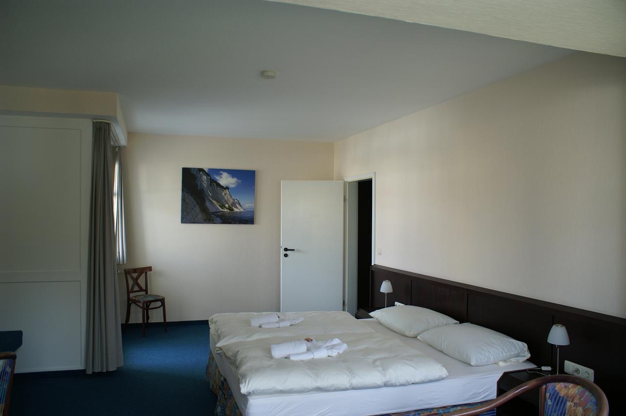 Hotel Strandpavillon Baabe Buitenkant foto