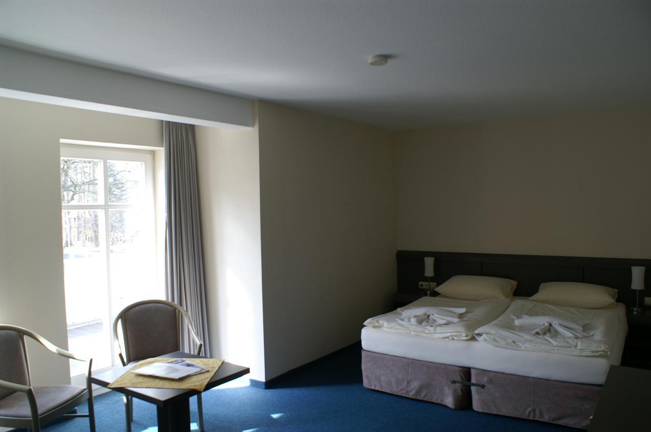 Hotel Strandpavillon Baabe Buitenkant foto