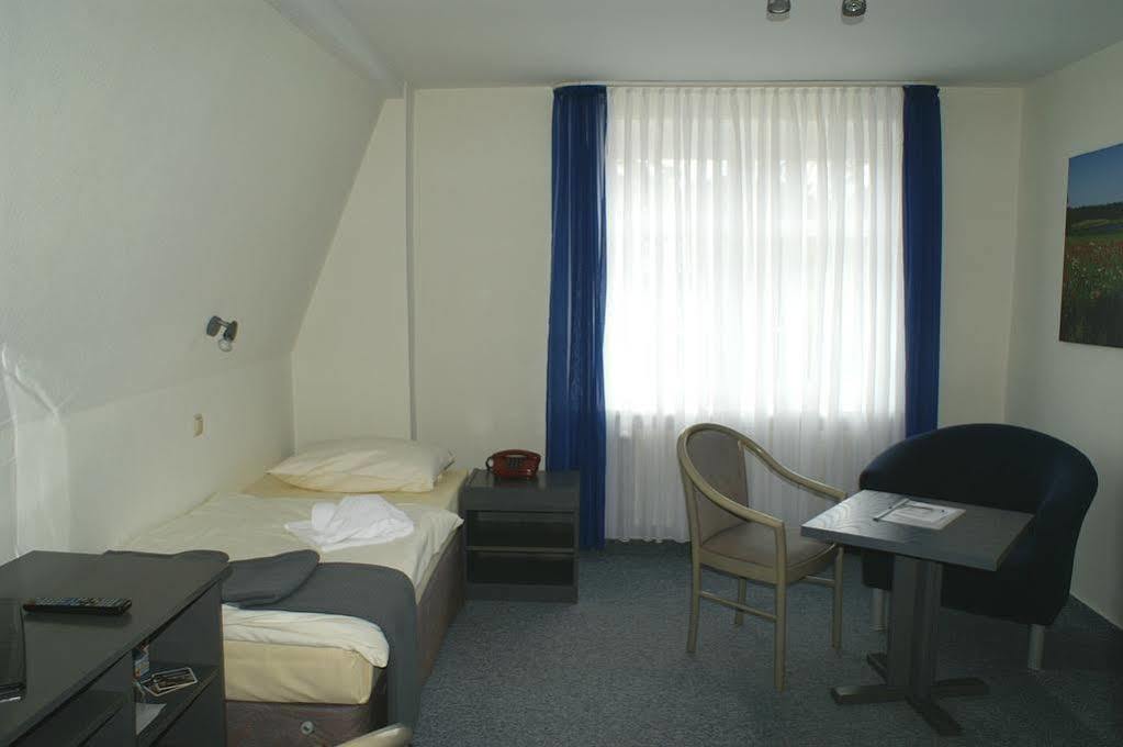 Hotel Strandpavillon Baabe Buitenkant foto
