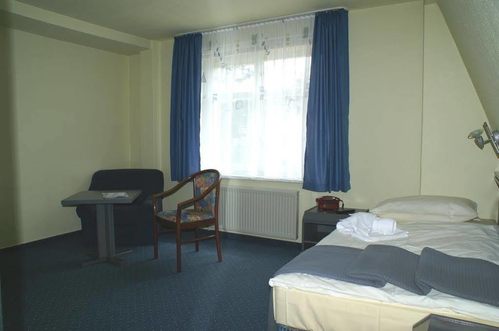 Hotel Strandpavillon Baabe Buitenkant foto
