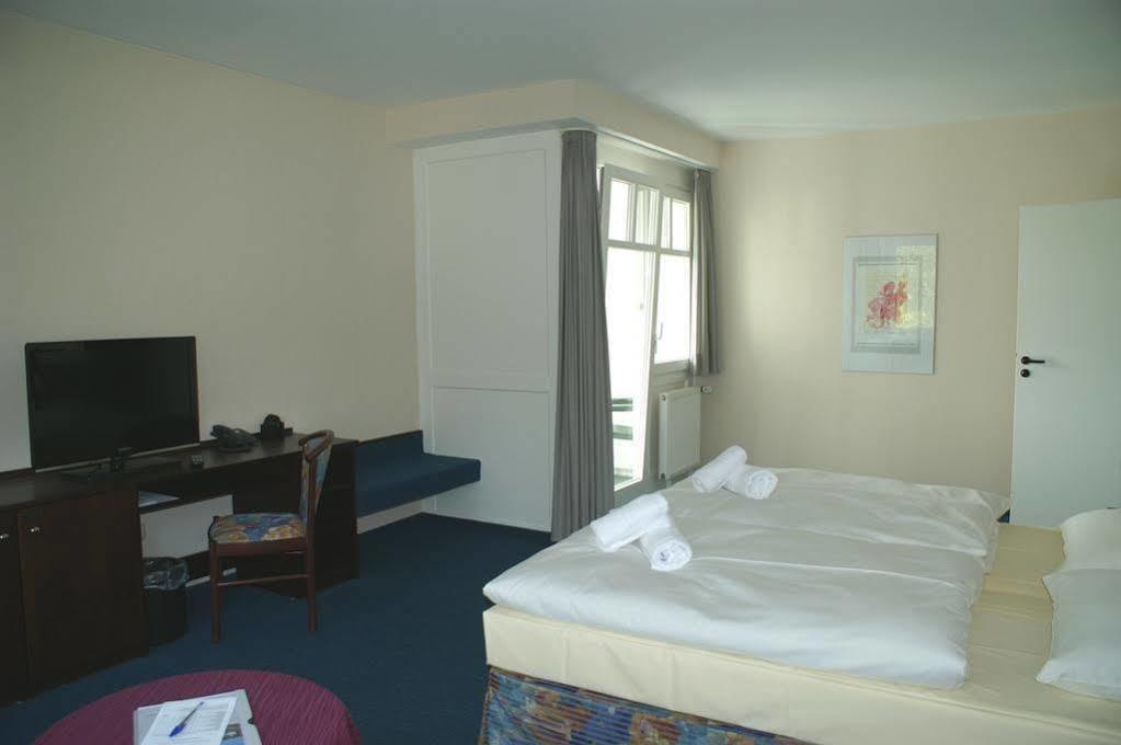 Hotel Strandpavillon Baabe Buitenkant foto