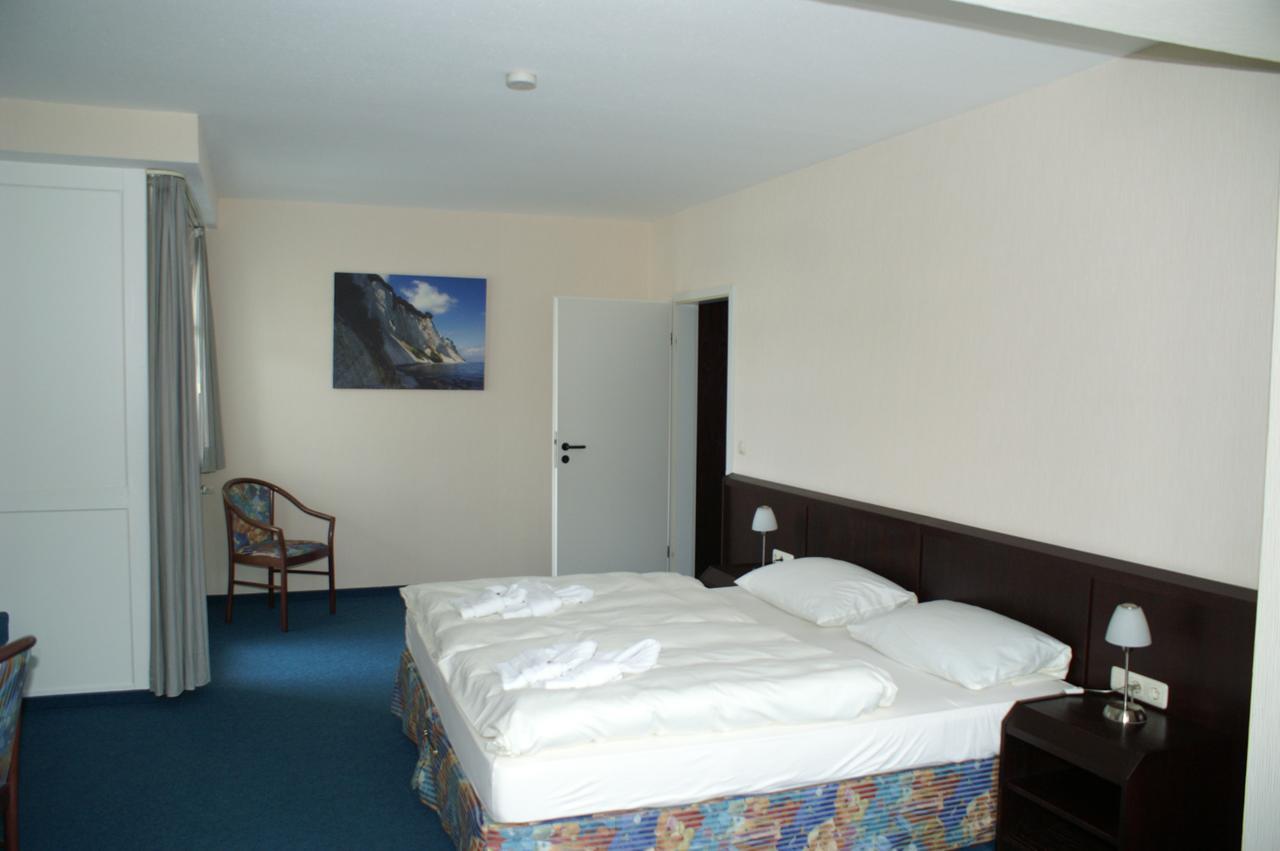 Hotel Strandpavillon Baabe Buitenkant foto