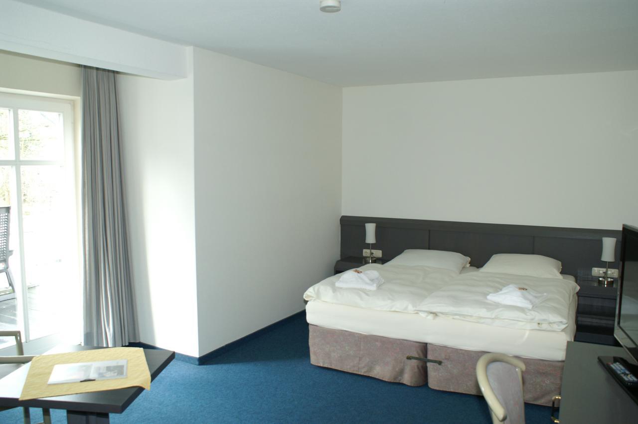 Hotel Strandpavillon Baabe Buitenkant foto